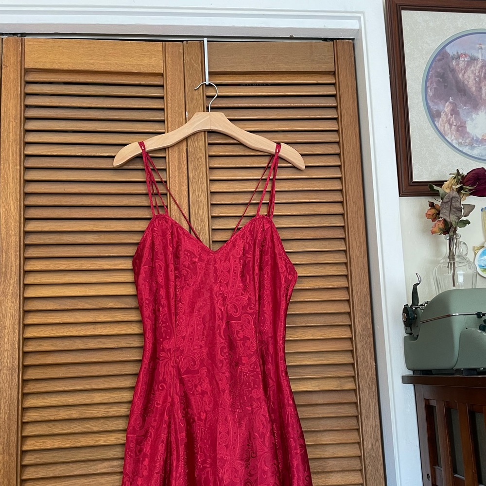 ✨ Victoria’s Secret Vintage Gold Tag Romantic Red Nightgown Dress ✨